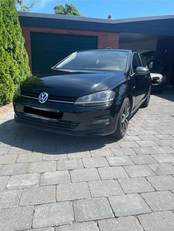 Schwarz Gebraucht 2014 VW Golf VII Cup Limousine | 12.500 € (Fairer Preis) - Bild 1/4