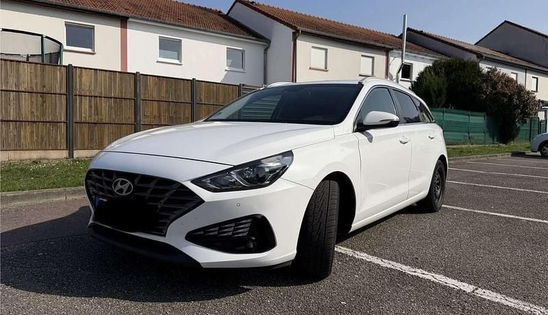 Gebraucht Hyundai i30 Trend 116 PS (85 kW) 2020 Weiß Kombi