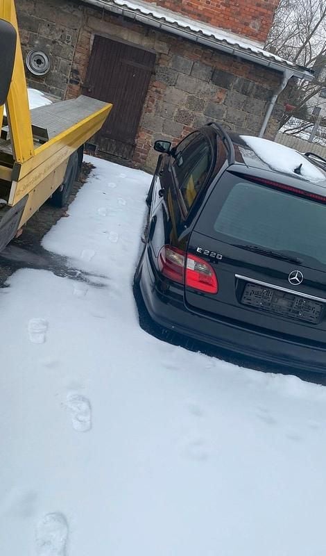 Gebraucht Mercedes E220 170 PS (125 kW) 2008 Schwarz Kombi