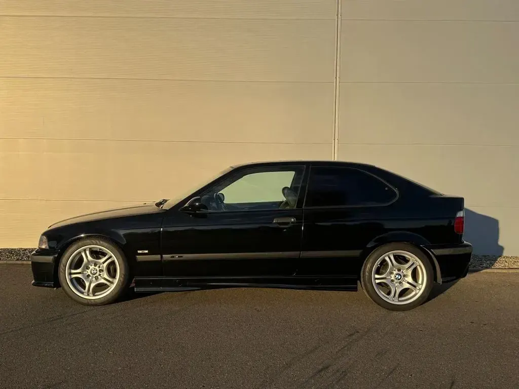 Gebraucht BMW 323 M Sport 170 PS (125 kW) 2000 Schwarz Limousine