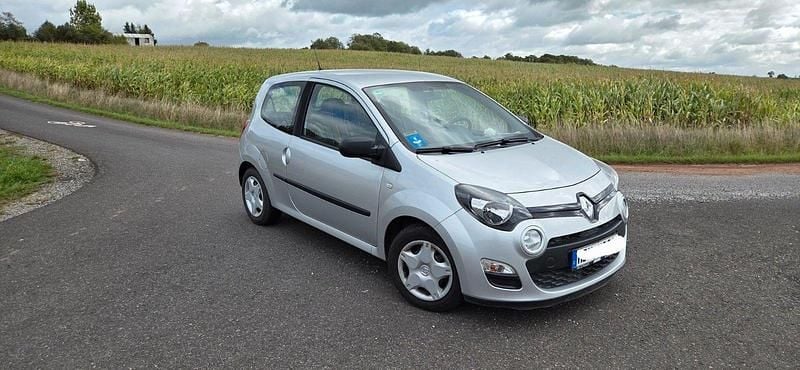 Silber Gebraucht 2013 Renault Twingo Expression Kleinwagen | 5.000 € (Etwas zu teuer) - Bild 1/4