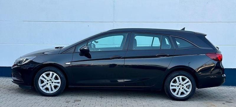 Gebraucht Opel Astra Edition 110 PS (80 kW) 2018 Schwarz Kombi