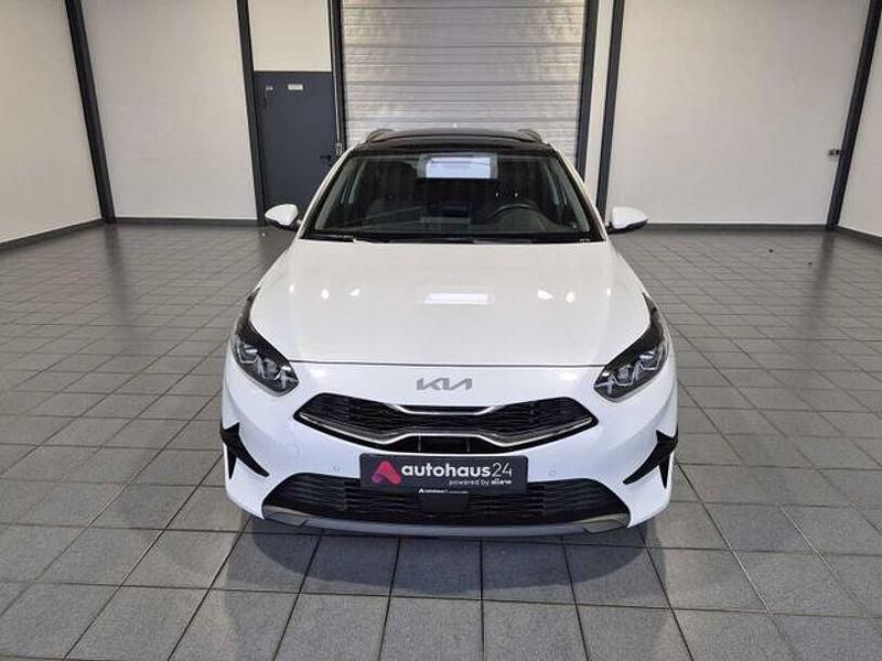 Gebraucht Kia Ceed Platinum 160 PS (117 kW) 2023 Weiß Kleinwagen