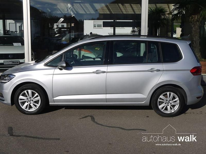 Gebraucht VW Touran Comfortline 116 PS (85 kW) 2020 Silber Van / Kleinbus