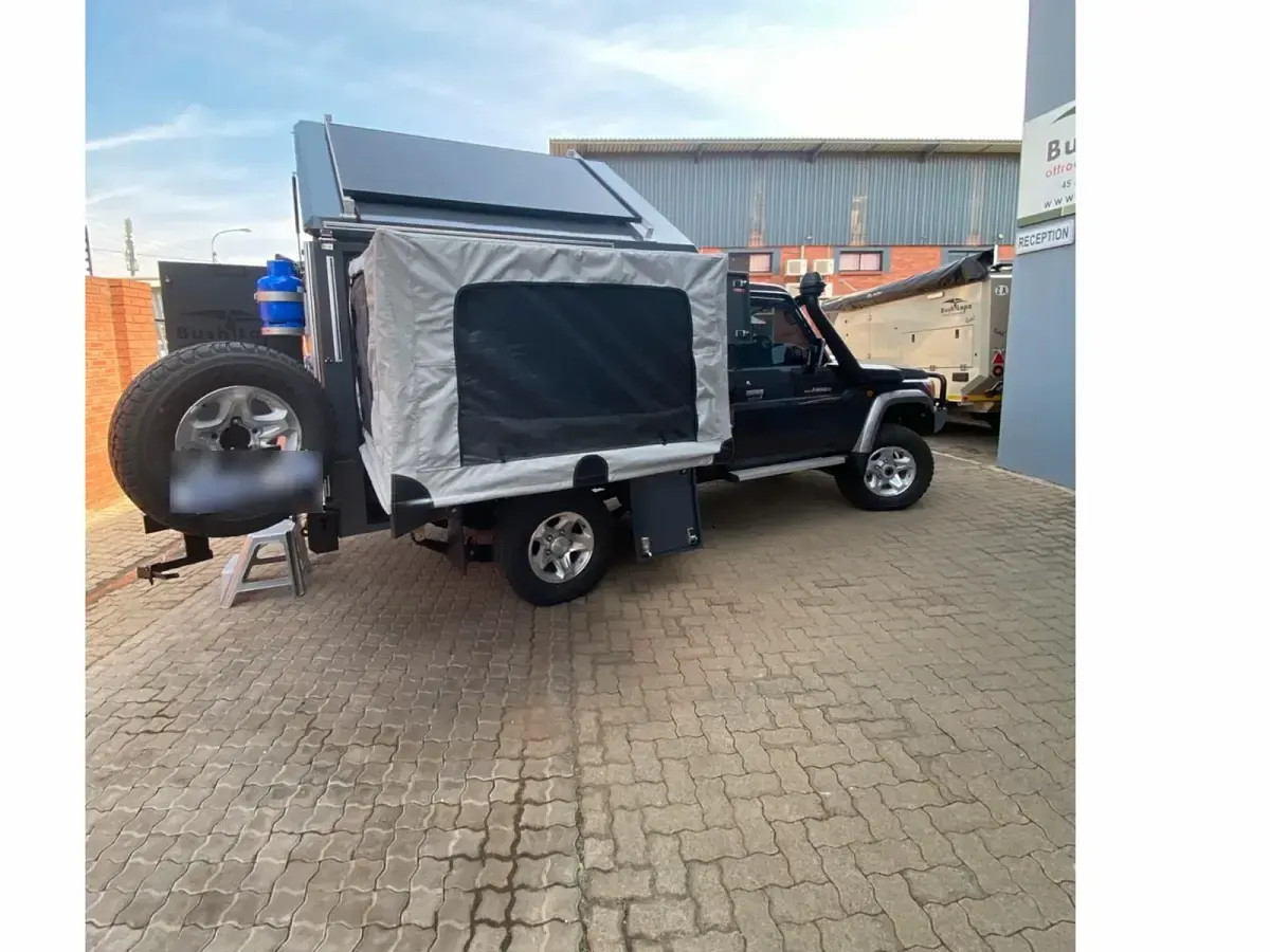 Gebraucht Toyota Land Cruiser 210 PS (154 kW) 2023 Grau Van / Kleinbus