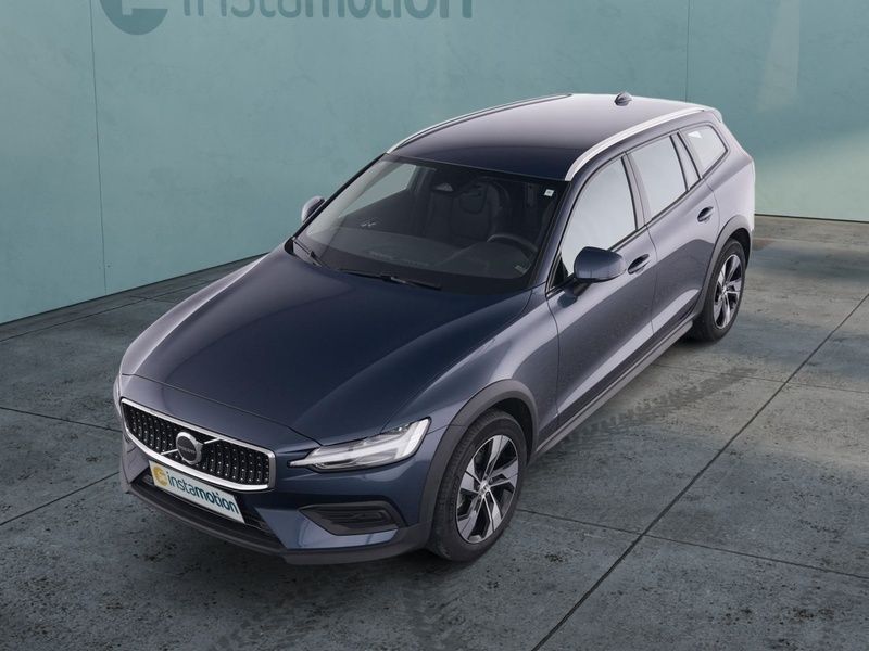 Gebraucht Volvo V60 CC Plus 197 PS (144 kW) 2023 Blau Kombi