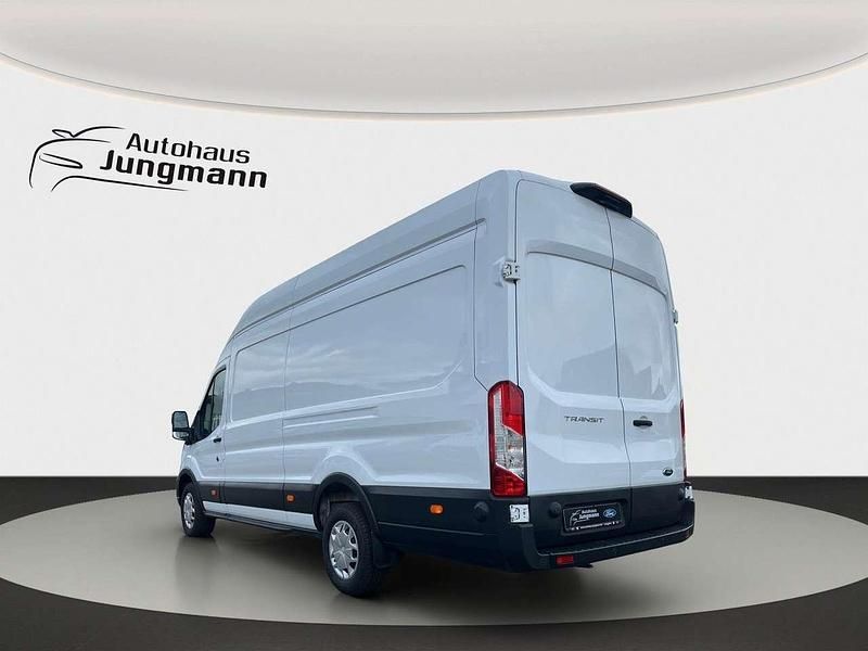 Gebraucht Ford Transit Trend 131 PS (96 kW) 2024 Weiß Van / Kleinbus