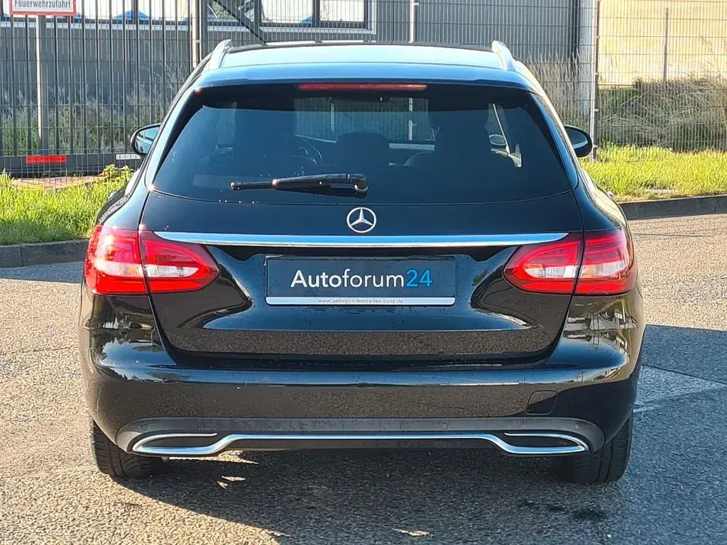 Gebraucht Mercedes C180 156 PS (114 kW) 2017 Schwarz Kombi