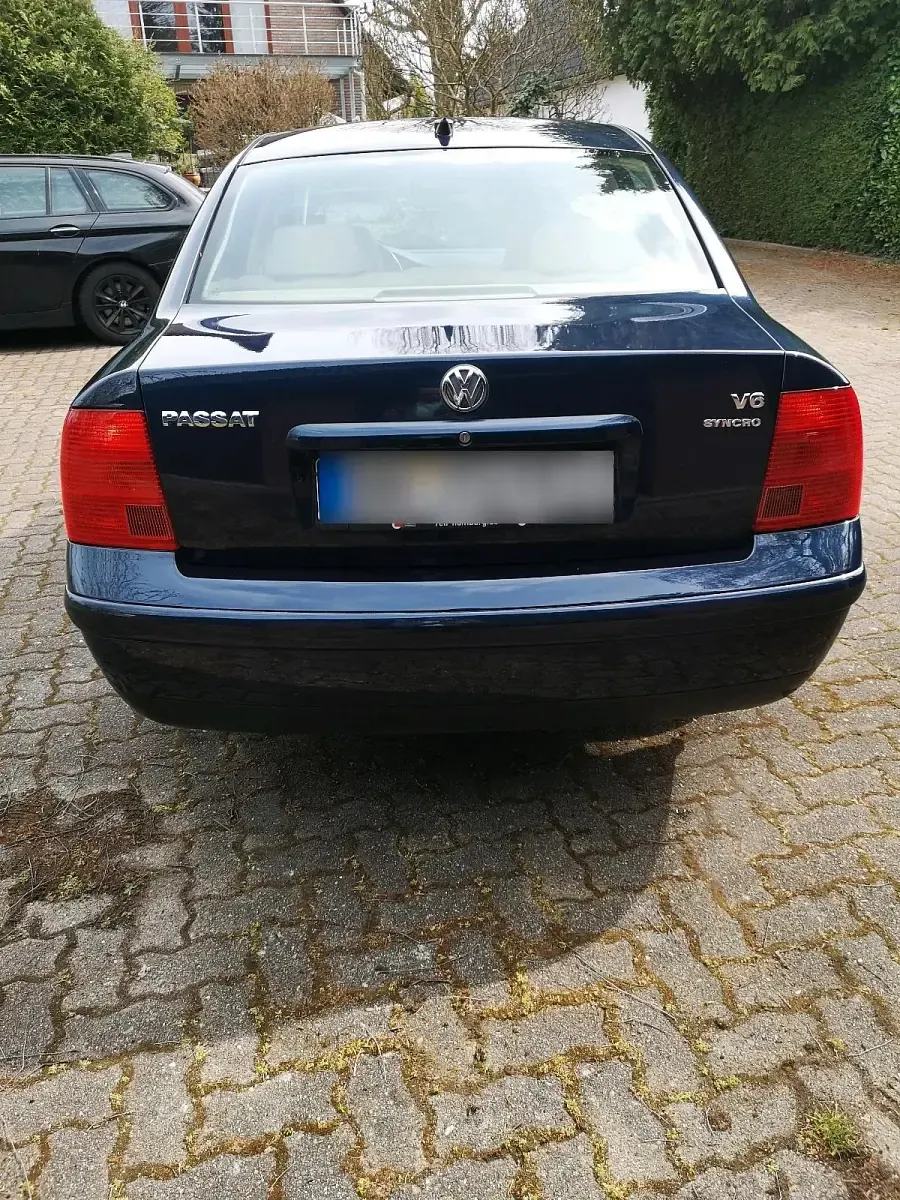 Gebraucht VW Passat 193 PS (141 kW) 1999 Blau Limousine