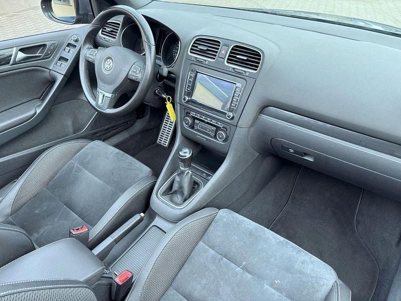 Gebraucht VW Golf Cabriolet Sport 105 PS (77 kW) 2012 Grau Cabrio