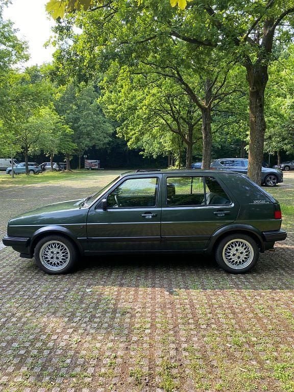 Grün Gebraucht 1991 VW Golf III GT Limousine | 10.000 € - Bild 1/2
