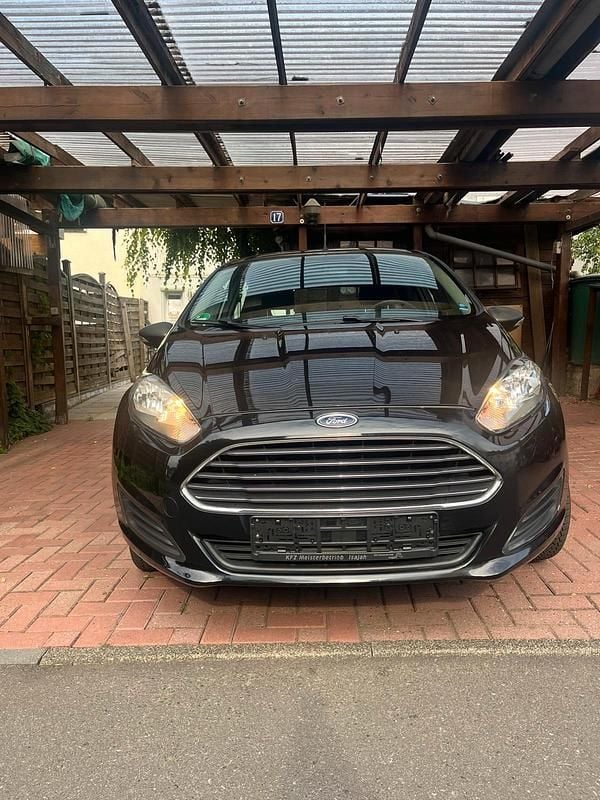 Schwarz Gebraucht 2015 Ford Fiesta Trend Kleinwagen | 4.800 € (Guter Preis) - Bild 1/4