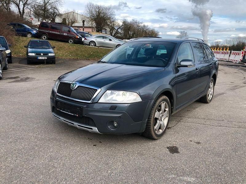Gebraucht Skoda Octavia Scout 140 PS (102 kW) 2008 Grau Kombi