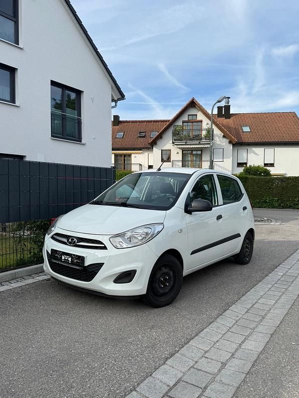 Weiß Gebraucht 2011 Hyundai i10 Classic Kleinwagen | 2.750 € (Fairer Preis) - Bild 1/4
