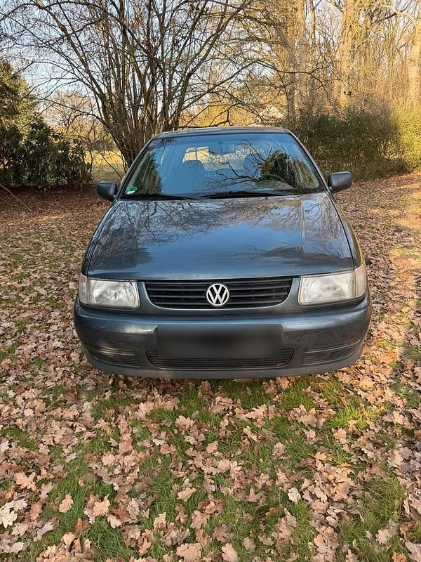 Gebraucht VW Polo 60 PS (44 kW) 1999 Schwarz Kleinwagen