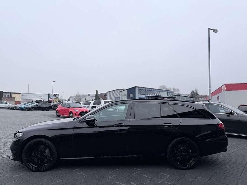 Second-hand Mercedes E400 340 CP (250 kW) 2019 Negru Break