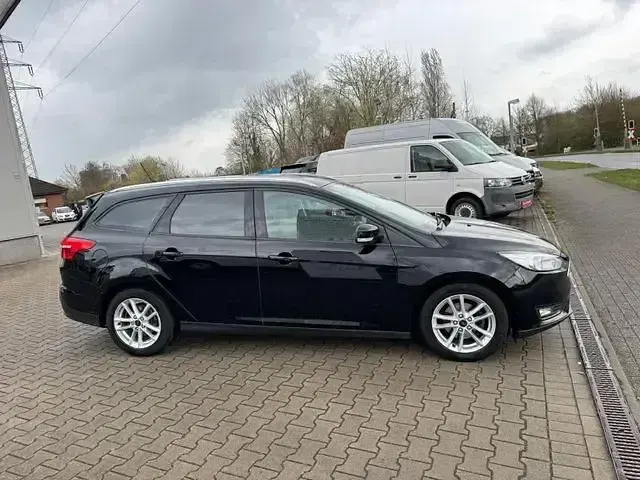 Gebraucht Ford Focus Titanium 190 PS (139 kW) 2017 Schwarz Limousine