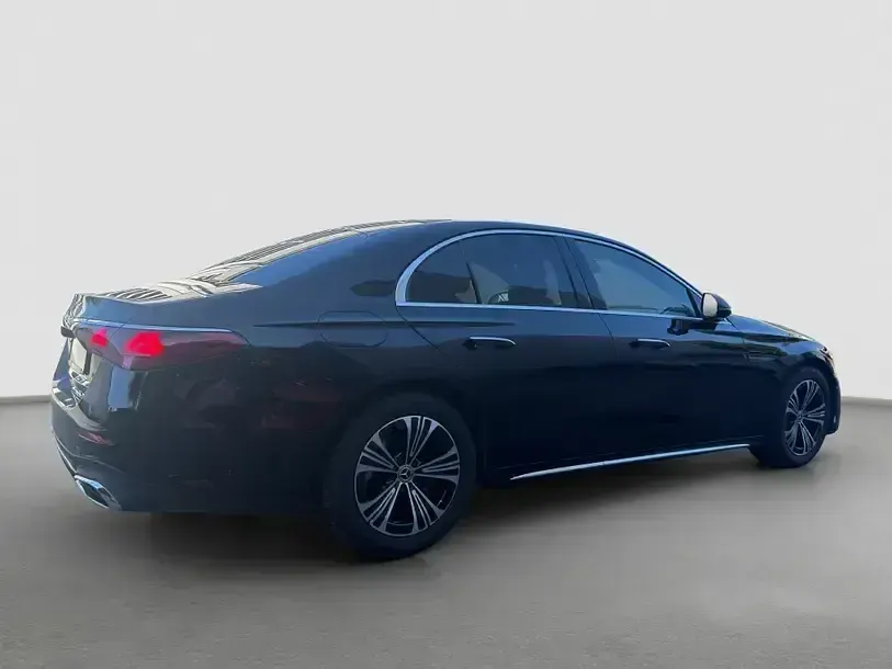 Gebraucht Mercedes E200 AMG line 204 PS (150 kW) 2025 Unilack schwarz Limousine