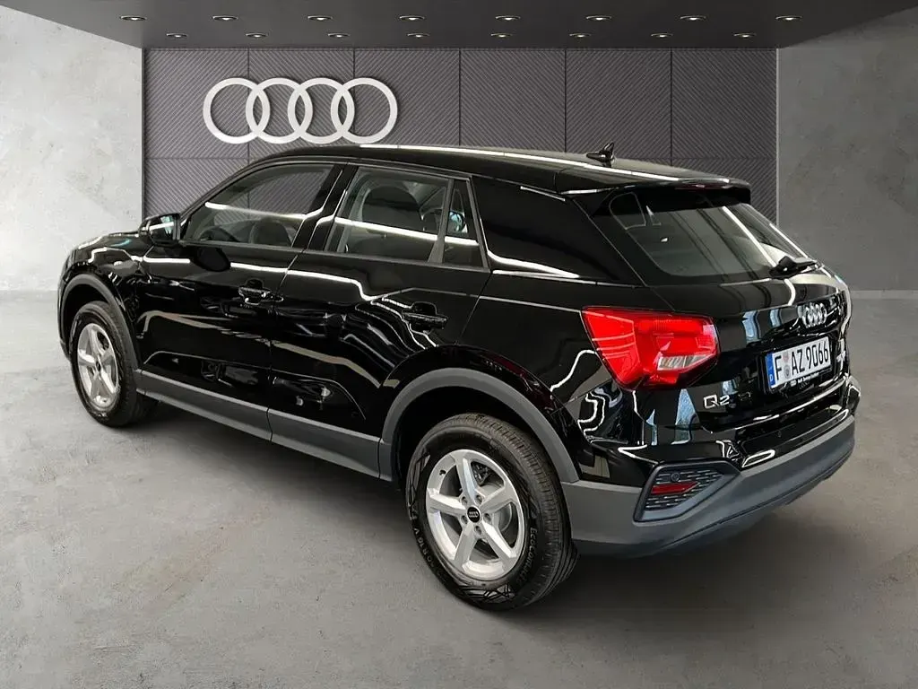 Gebraucht Audi Q2 Comfort 116 PS (85 kW) 2026 Schwarz SUV