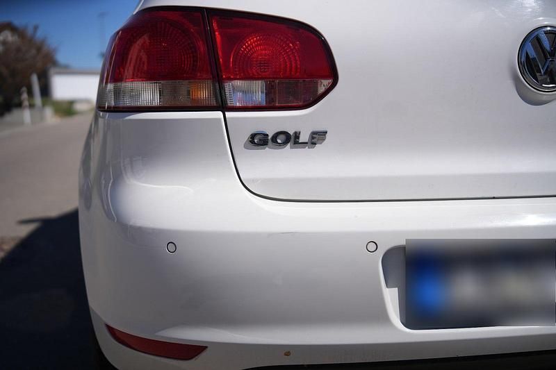 Gebraucht VW Golf VI 80 PS (58 kW) 2009 Weiß Kleinwagen