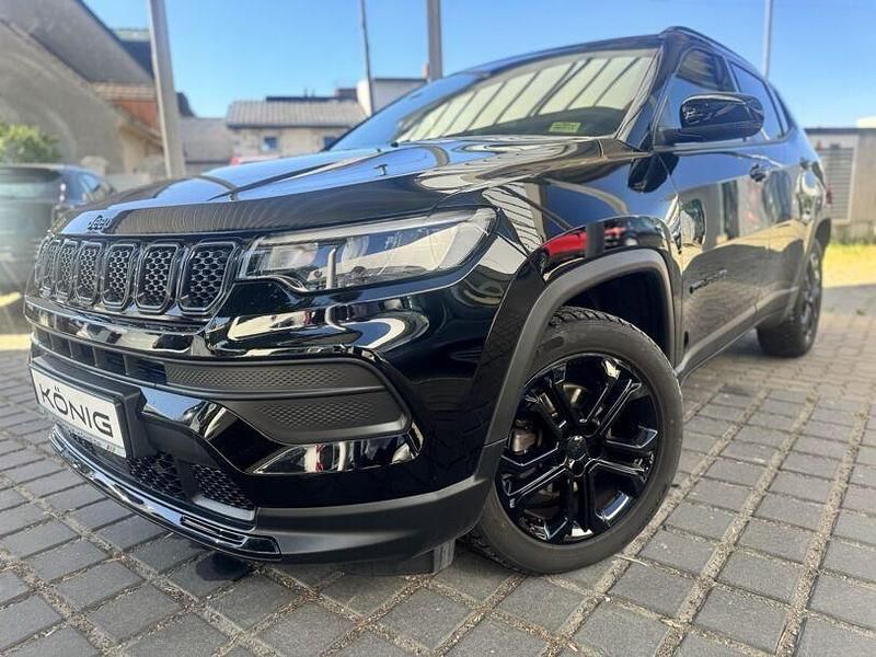 Schwarz Gebraucht 2023 Jeep Compass Night Eagle SUV | 24.495 € (Fairer Preis) - Bild 1/4