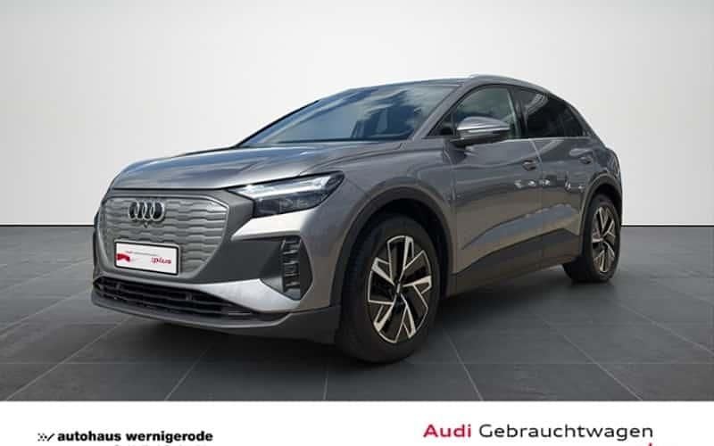 Grau Gebraucht 2023 Audi Q4 e-tron Ambiente SUV | 32.840 € (Fairer Preis) - Bild 1/4