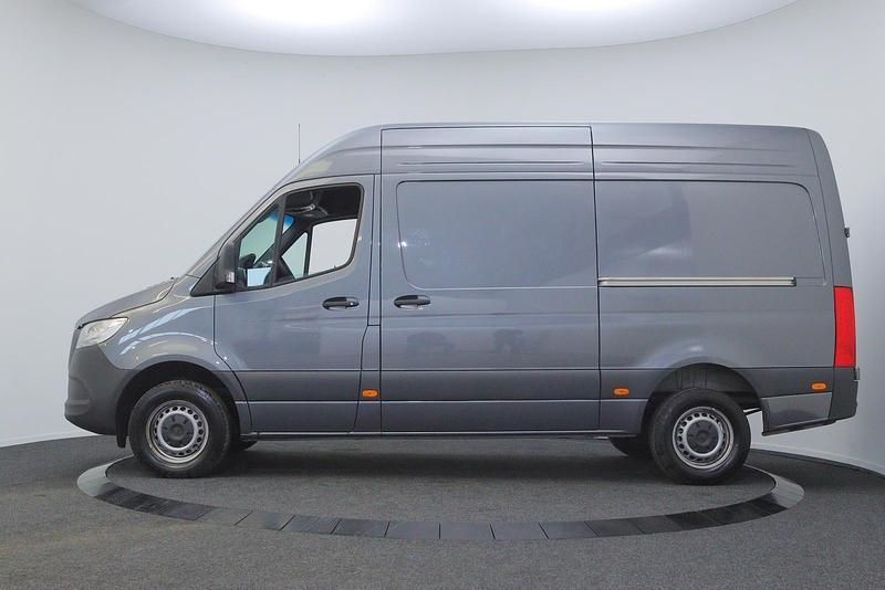 Gebraucht Mercedes Sprinter 170 PS (125 kW) 2024 Metallic Van