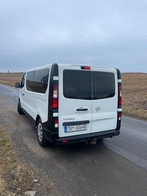 Gebraucht Opel Vivaro 120 PS (88 kW) 2019 Weiß Van / Kleinbus