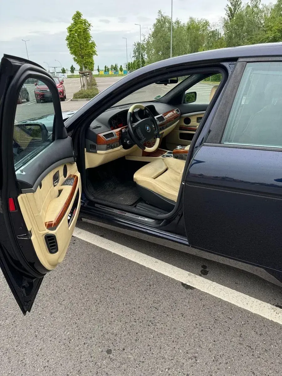 Gebraucht BMW 745 Shadowline 333 PS (244 kW) 2004 Blau Limousine