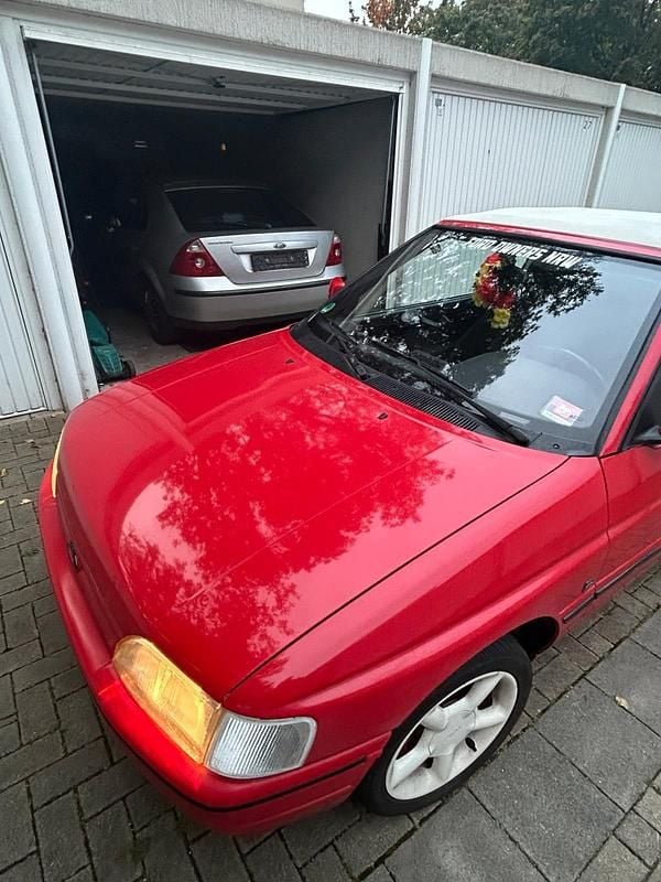 Rot Gebraucht 1992 Ford Escort Cabriolet Cabrio | 1.400 € - Bild 1/4