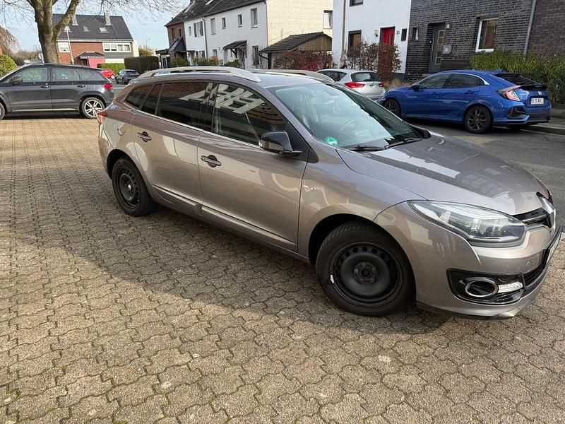 Gebraucht Renault Mégane III Bose Edition 131 PS (96 kW) 2014 Schwarz Limousine