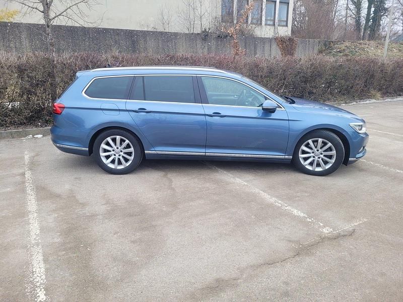 Gebraucht VW Passat Highline 190 PS (139 kW) 2015 Blau Kombi