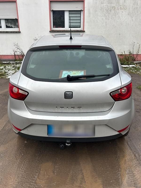 Gebraucht Seat Ibiza 69 PS (50 kW) 2013 Silber Kleinwagen