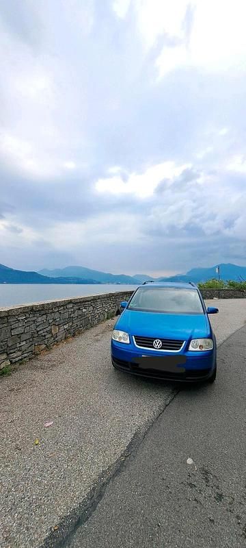 Blau Gebraucht 2006 VW Touran Van / Kleinbus | 2.350 € (Fairer Preis) - Bild 1/4