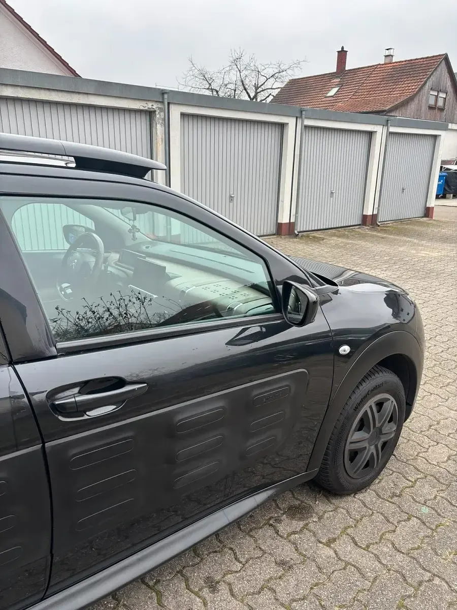 Gebraucht Citroën C4 99 PS (72 kW) 2017 Schwarz SUV