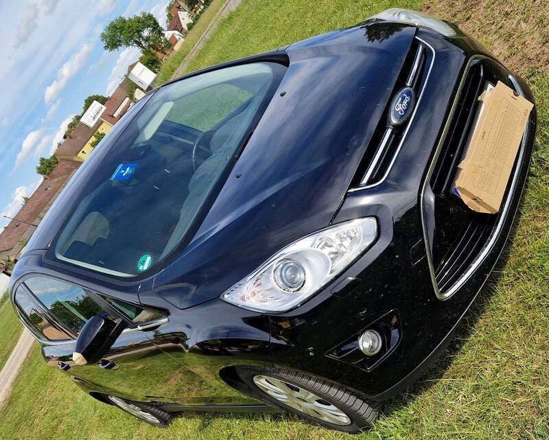 Schwarz Gebraucht 2011 Ford C-MAX Titanium Van / Kleinbus | 3.500 € (Guter Preis) - Bild 1/4