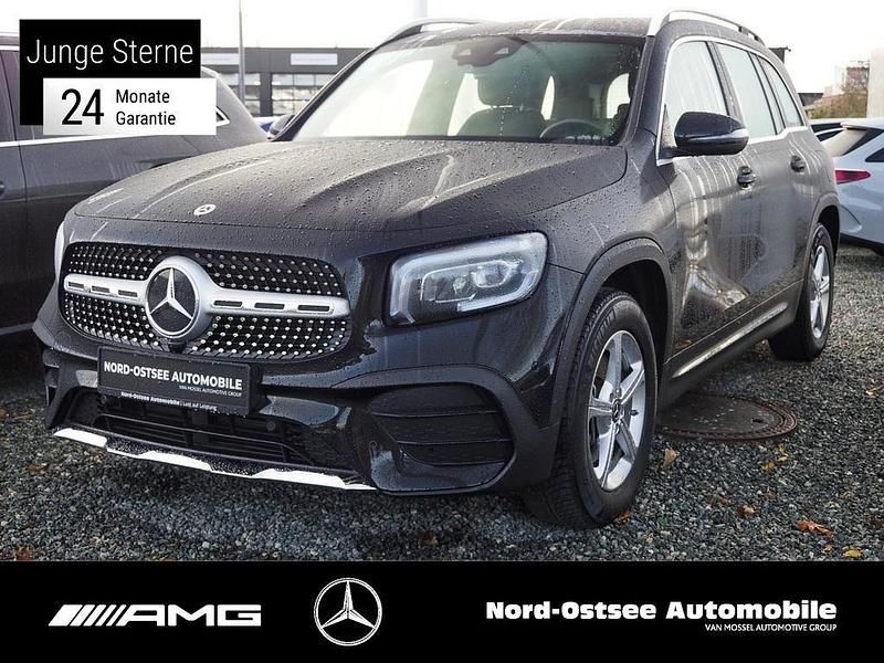 Unilack nachtschwarz Gebraucht 2024 Mercedes GLB200 AMG SUV | 38.990 € (Fairer Preis) - Bild 1/4