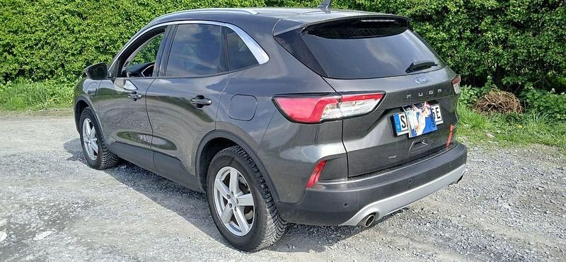 Gebraucht Ford Kuga Titanium 152 PS (111 kW) 2022 Grau SUV
