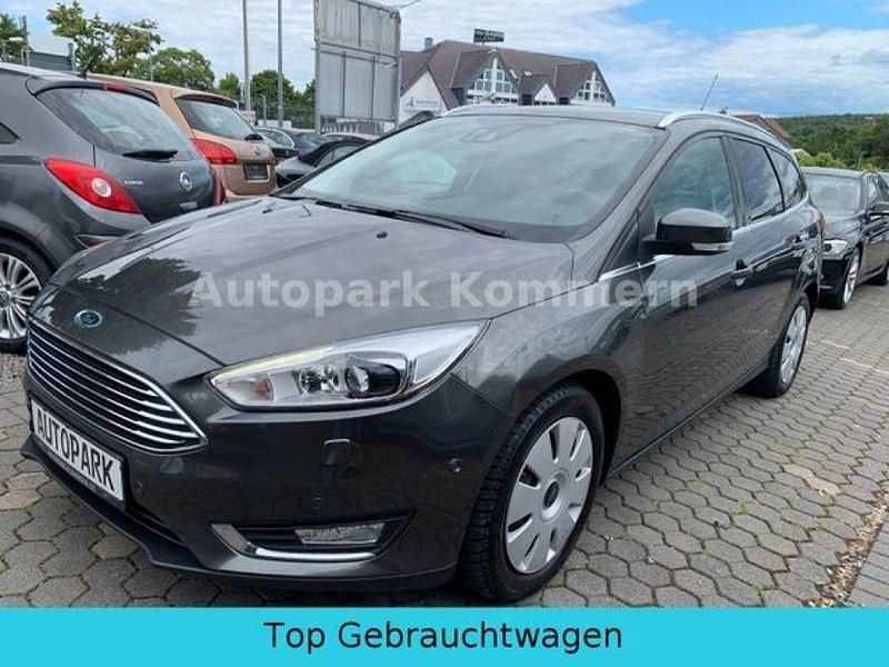 Grau Gebraucht 2015 Ford Focus Titanium Kombi | 9.499 € (Fairer Preis) - Bild 1/4