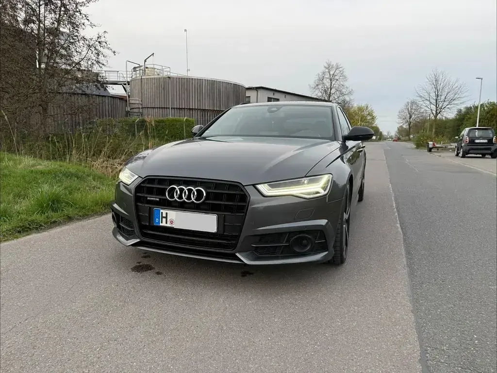 Gebraucht Audi A6 Ambiente 326 PS (239 kW) 2017 Grau Kombi
