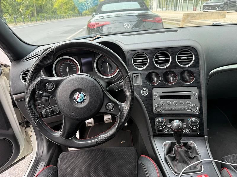 Second-hand Alfa Romeo 159 Ti 200 CP (147 kW) 2010 Alb Berlinǎ