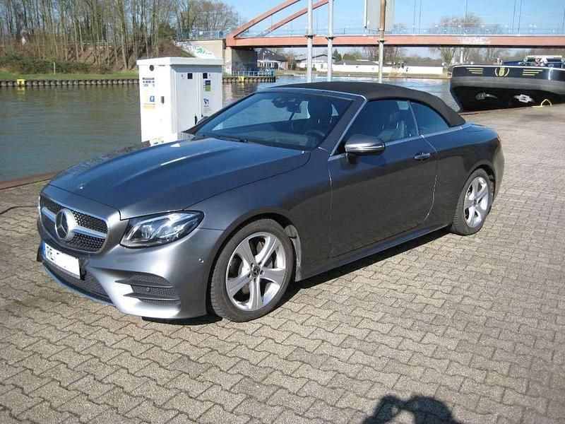 Gebraucht Mercedes E220 AMG line 194 PS (142 kW) 2018 Grau Cabrio