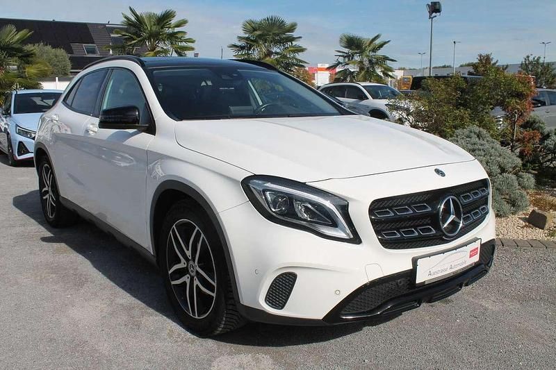 Weiß Gebraucht 2019 Mercedes GLA180 SUV | 18.890 € (Fairer Preis) - Bild 1/4