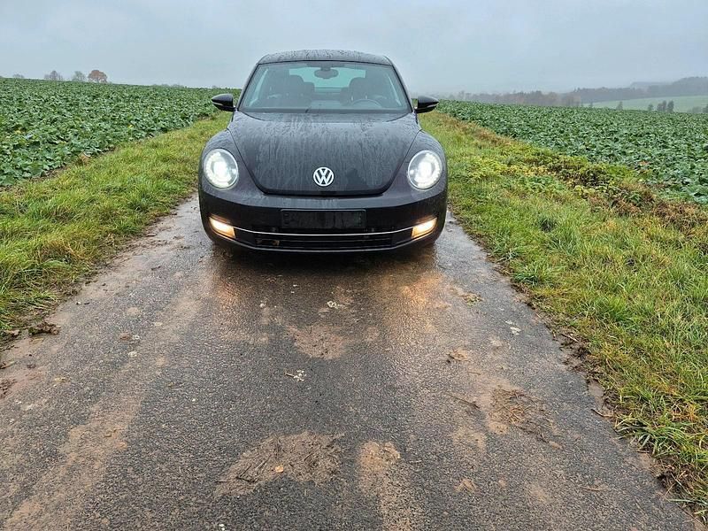 Usata VW Beetle 140 CV (102 kW) 2013 Nero Utilitaria