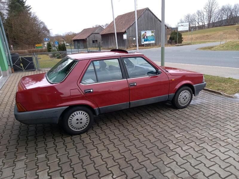 Rot Gebraucht 1985 Fiat Regata Limousine | 1.200 € - Bild 1/4