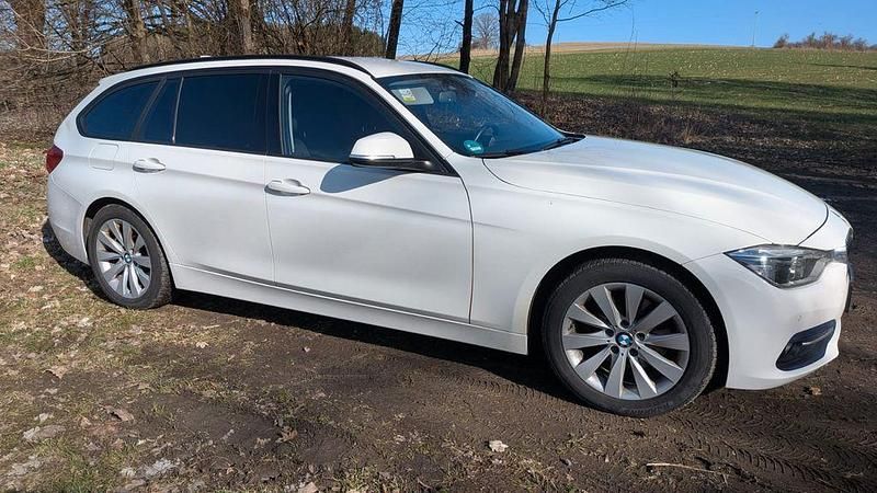 Gebraucht BMW 320 Sport Line 190 PS (139 kW) 2019 Weiß Kombi