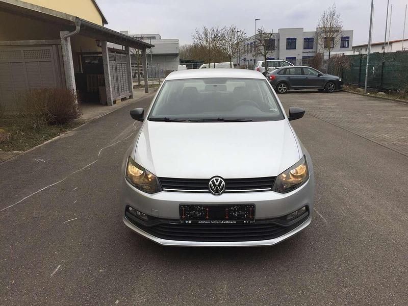Gebraucht VW Polo 60 PS (44 kW) 2016 Silber Limousine
