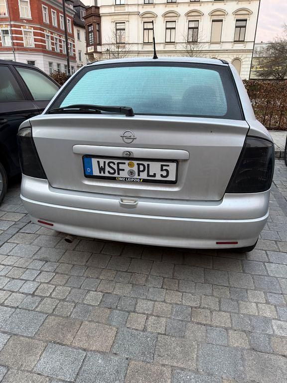 Gebraucht Opel Astra Elegance 101 PS (74 kW) 2002 Silber Limousine