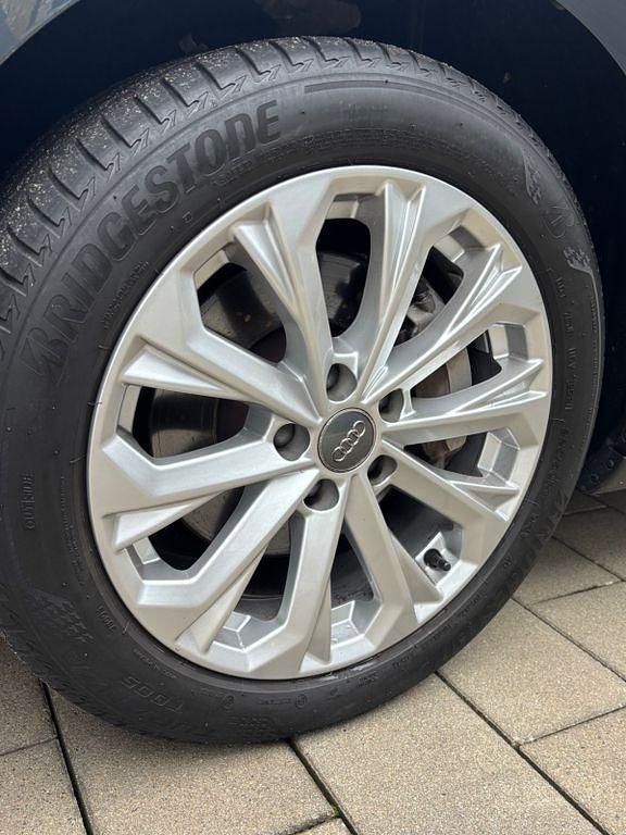 Gebraucht Audi A4 190 PS (139 kW) 2019 Grau Limousine