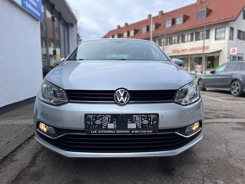 Gebraucht VW Polo LOUNGE 90 PS (66 kW) 2015 Silber Limousine